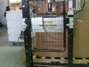 Presse manuelle  hydraulique 75 tonnes Giant