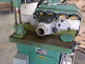 Shaper Holytek SK-28SP, 220 volts 1 ph. 2000 shaft 3/4 avec entraineur