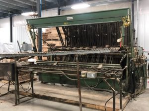 Serre rotative J.L. Taylor 12 pieds avec convoyeur a colle.