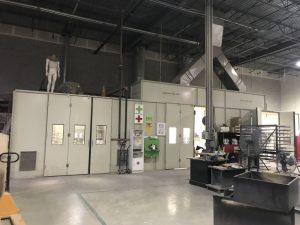 Chambre à peinture Laflamme Air-Libre  Fermée complète avec chambre de séchage et local pour couleur.