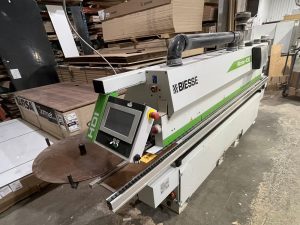 Plaqueuse de chants Biesse Akron 430, 2013 pre-milling
