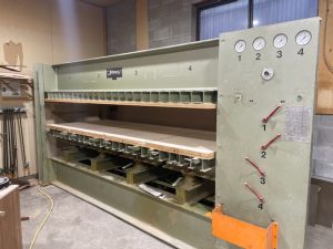 Presse froide Joos 48 x 120 pouces U-4/2