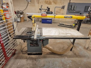 Banc de scie Delta 34-457